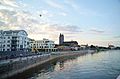 Der Elbbahnhof und die Elbuferpromenade