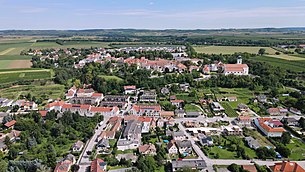 Luftaufnahme von Kirchberg am Wagram