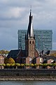 St.Lambertus Düsseldorf mit Gemeindezentrum