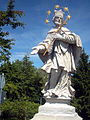 Nepomuk-Statue auf der Naabbrücke vor der Einfahrt zum Schlosspark