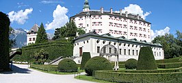 Het Schloss Ambras, met op de voorgrond de Spaanse zaal