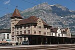 Bahnhof und Güterschuppen, Lokomotiv-Remisen und Drehscheibe