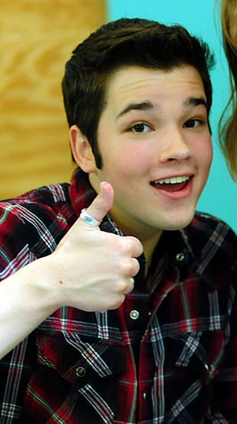 Nathan Kress speelt Freddie Benson