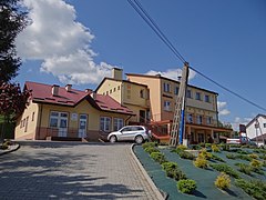 Ośrodek zdrowia i biblioteka