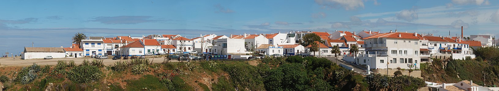 Portekiz'in Alentejo bölgesinin Alentejo Litoral alt bölgesinde bulunan Sines belediyesine bağlı olan bir bucak olan Porto Covo. (Üreten:Alvesgaspar)