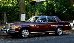 Lincoln Versailles (1980)