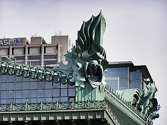 Postmodern acroterion of the Harold Washington Library, Chicago, by Hammond, Beeby & Babka, 1991[11]