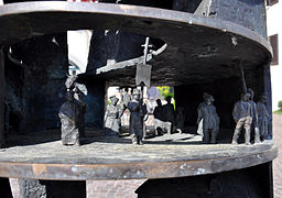 Hagnau, Hansjakobstraße/Ecke Dr. Fritz-Zimmermann-Straße, Schneeballensäule: Eisprozession