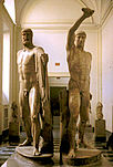 Statuen der Tyrannenmörder Harmodios und Aristogeiton. Römische Marmorkopien griechischer Bronzeskulpturen von 477/476 v. Chr.