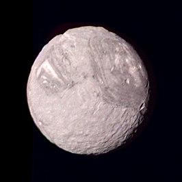 Miranda, gefotografeerd door Voyager 2 in 1986 (NASA)