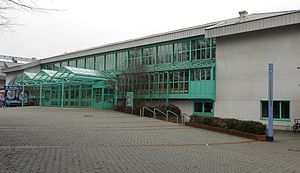 Der Haupteingang der Oberfrankenhalle