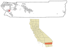 Lage von Canyon Lake im Riverside County (oben) und in Kalifornien (unten)