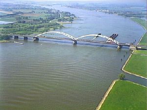 Merwedebrug bij Gorinchem