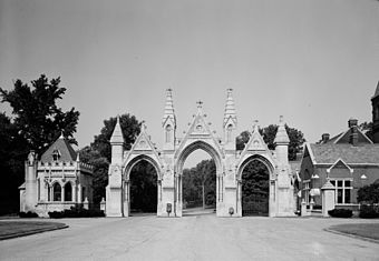 Crown Hill Cemetery gate