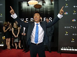 Vertolker James Kyson Lee tijdens Heroes-première 2008