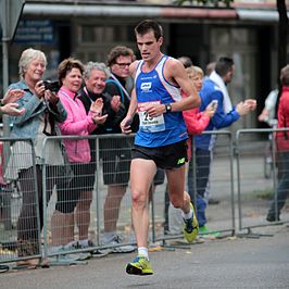 Paul Zwama in actie tijdens de marathon van Amsterdam in 2014.