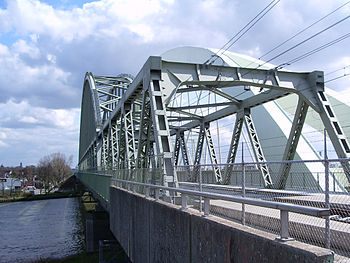 Demka spoorbrug