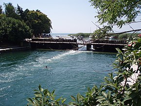 Struga’daki Kara Drin ve Şairler Köprüsü