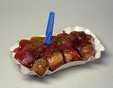 Currywurst - cắt thành các khoanh