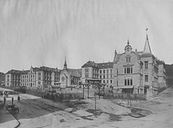 Links: Krankenbau, Mitte: Betsaal, rechts: Altersheim, 1894.