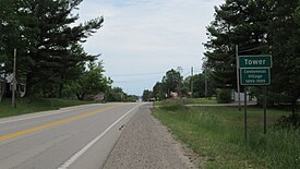 Road signage looking east along M-33/M-68