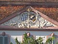 Giebel von Schloss Liel mit dem Allianzwappen derer von Baden und von Rotberg