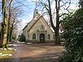 Friedhofskapelle, Kriegerdenkmal für im Ersten Weltkrieg gefallene Mitglieder des Turnvereins, Erbbegräbnisse der Familien Langer, Viecenz, Wilsdorf, Grassmann, Meißner, Soeldner, Richter und Waldmann, Richter und Emil Reimann sowie Grabmal Groschel, weiterhin zwei Galvanoplastiken, Wasserbecken mit Puttoskulptur aus Muschelkalk (Einzeldenkmale der Sachgesamtheit 09204683)