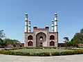 Torbau des Akbar-Mausoleums, bei Agra