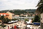 Blick auf den Hafen der Stadt Rab