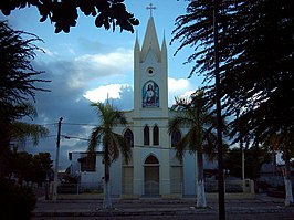 Katholieke kerk Nossa Senhora da Conceição da Lapa in het centrum van Amélia Rodrigues