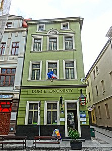 Facade giving onto Długa street