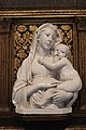 Luca della Robbia: Madonna mit dem Apfel