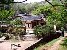 Das Dosan Seowon in Andong war auf der Rückseite des 1000-Won-Scheins, der 1975 bis 2007 ausgegebenen Serie.