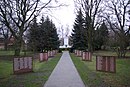 Sowjetisches Ehrenmal mit Friedhof