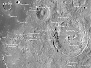 Arzachel und Umgebung (LROC-WAC)