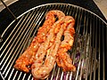 kopcshang (gopchang), sertésvékonybél grillezés kezdetén