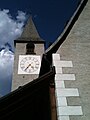 Kirchturm mit Uhr