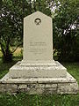 Voorzijde van het monument, ‘Eeuwige roem voor de gevallen helden’