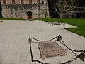 Gedenksteine an der Hinrichtungsstätte von Battisti, Filzi und Chiesa im Burggraben