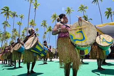 Para penabuh suling tambur di Raja Ampat, Papua Barat