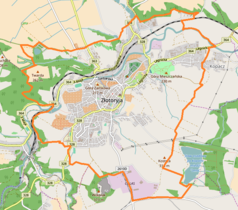 Mapa konturowa Złotoryi, w centrum znajduje się punkt z opisem „Kościół Narodzenia Najświętszej Maryi Panny w Złotoryi”