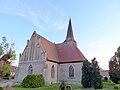 KW 39: Die Kirche Bartow ist ein spätgotisches Kirchengebäude in Bartow im Landkreis Mecklenburgische Seenplatte. Sie gehört zur Kirchengemeinde Daberkow im Pfarrverbund Hohenmocker-Daberkow. Die Kirche wurde um die Zeit von Ende des 14. bis zum Anfang des 15. Jahrhunderts auf rechteckigem Grundriss aus Feldstein und Backstein über einem älteren Bau aus dem 13. Jahrhundert errichtet.