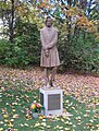 Chopin Statue im Finanzgarten (Dichtergarten) München