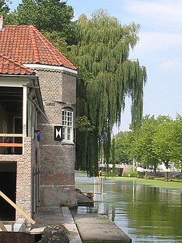 De toren en het Schiekanaal