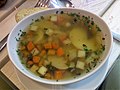 Kartoffelsuppe nach norddeutscher Art, mit Birnenspalten