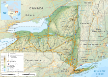 İşaretlenmiş kentsel ve coğrafi özelliklerle New York eyaletinin topografik haritası