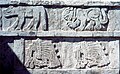 Tula "Tlahuizcalpanteuctli" piramidi üstünde bulunan hayvan roliyefleri