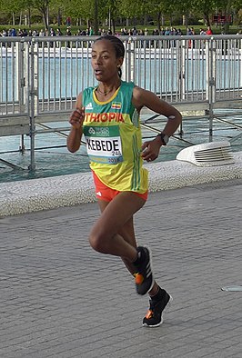 Netsanet Gudeta in actie tijdens het WK halve marathon in 2018, Valencia.