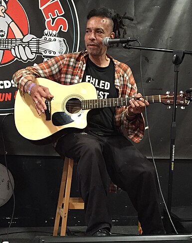 Chuck Mosley.jpg