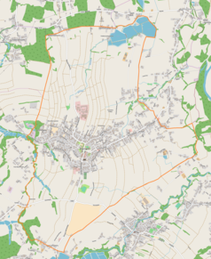 Mapa konturowa Wilamowic, blisko centrum na dole znajduje się punkt z opisem „Kościół Przenajświętszej Trójcy”